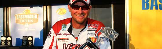 Kilgore Slam Dunks On Smith Lake